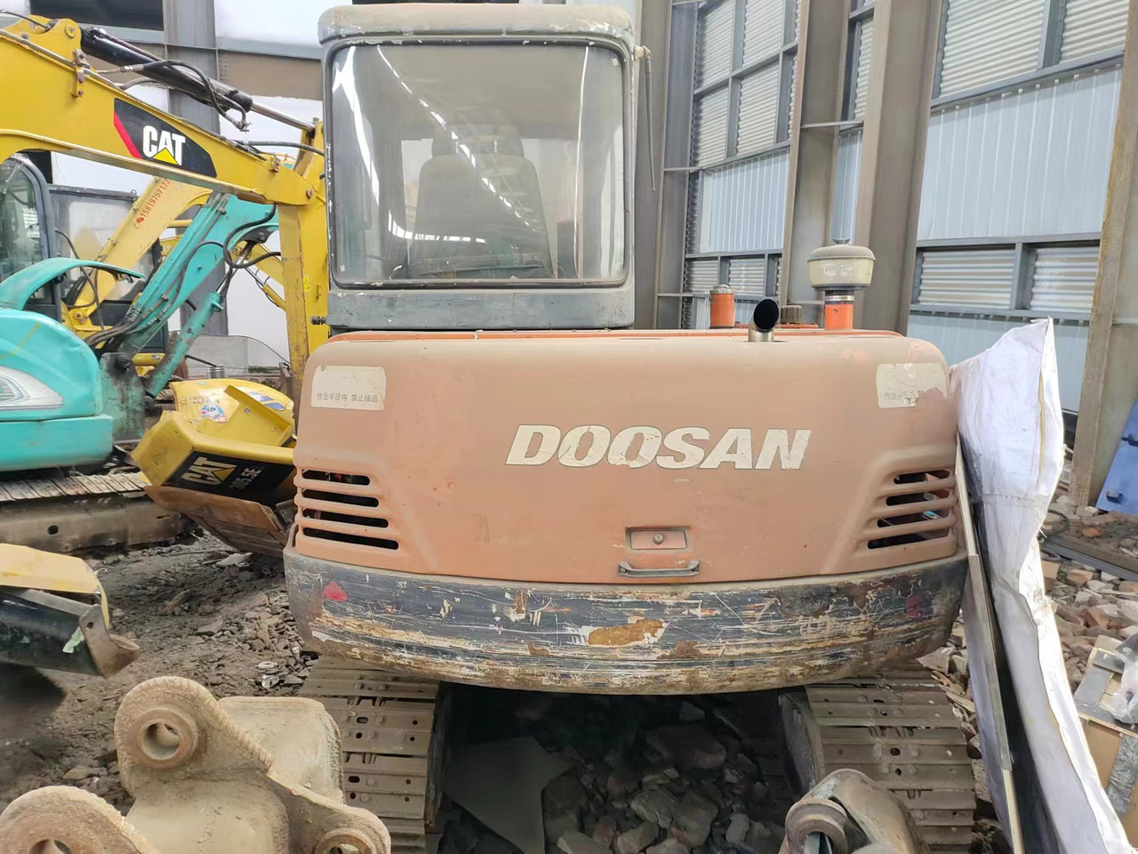 DOOSAN DH55 - מיני מחפר: תמונה 5 DOOSAN DH55 - מיני מחפר: תמונה 5