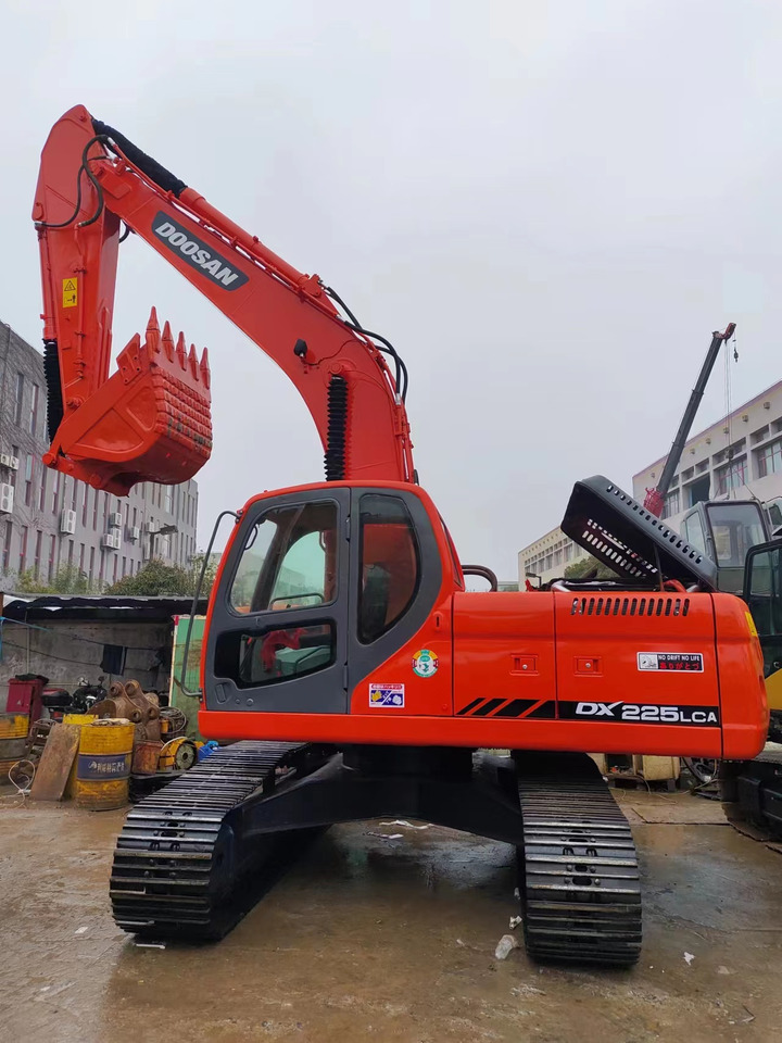 DOOSAN DX225LCA - מחפר סורק: תמונה 1 DOOSAN DX225LCA - מחפר סורק: תמונה 1
