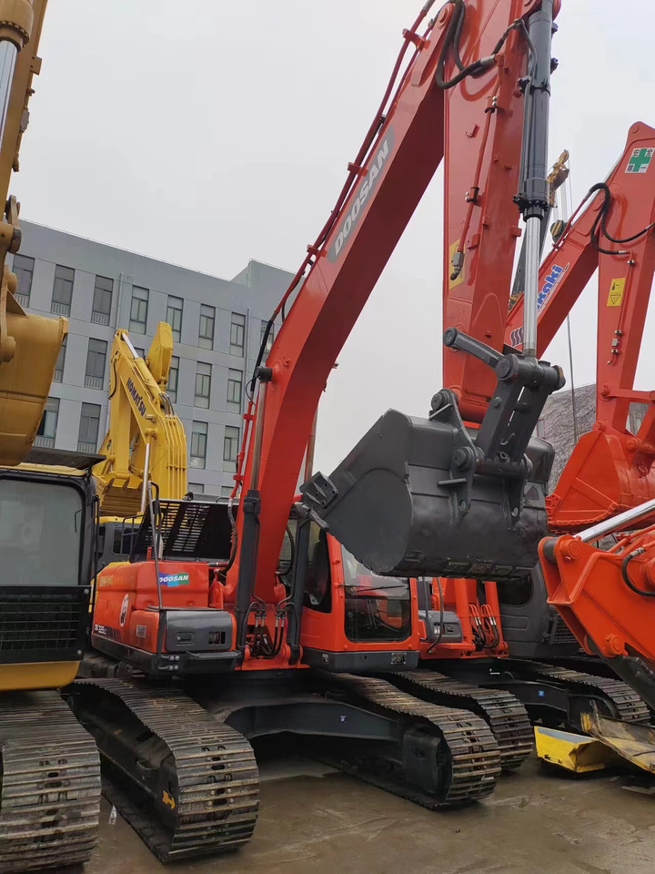 DOOSAN DX225LC - מחפר סורק: תמונה 1 DOOSAN DX225LC - מחפר סורק: תמונה 1