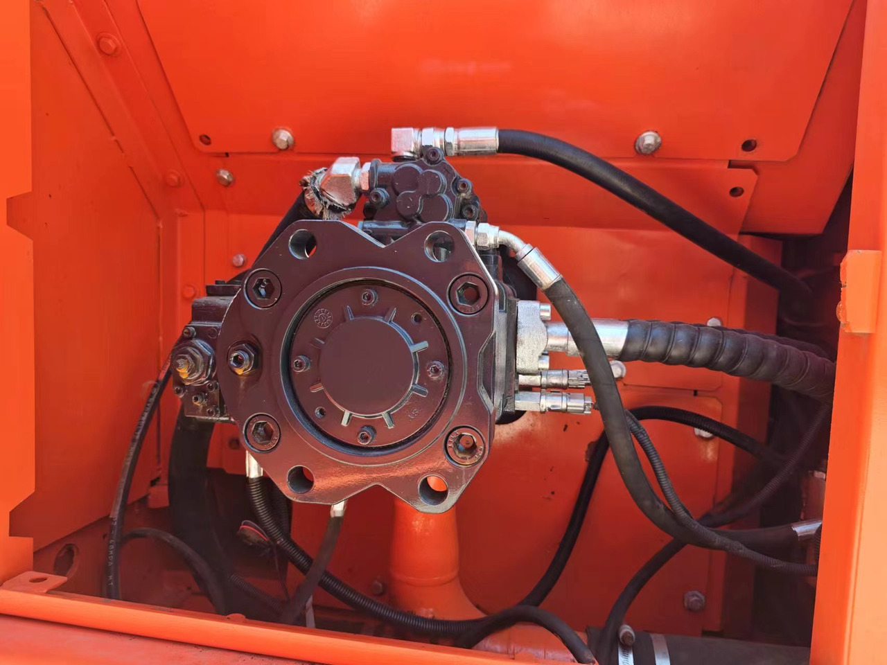 DOOSAN DX300LC-9C - מחפר סורק: תמונה 5 DOOSAN DX300LC-9C - מחפר סורק: תמונה 5