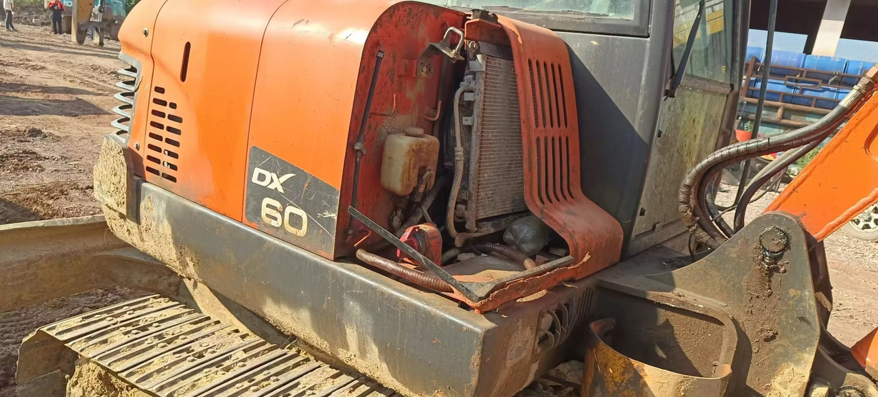 DOOSAN dx60 - מיני מחפר: תמונה 4 DOOSAN dx60 - מיני מחפר: תמונה 4