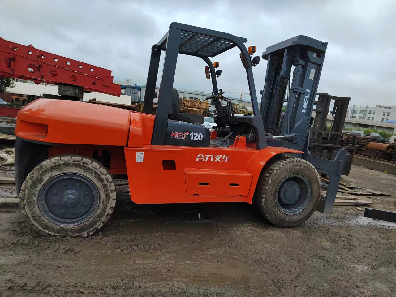 HELI 10ton - מלגזת סולר: תמונה 1 HELI 10ton - מלגזת סולר: תמונה 1