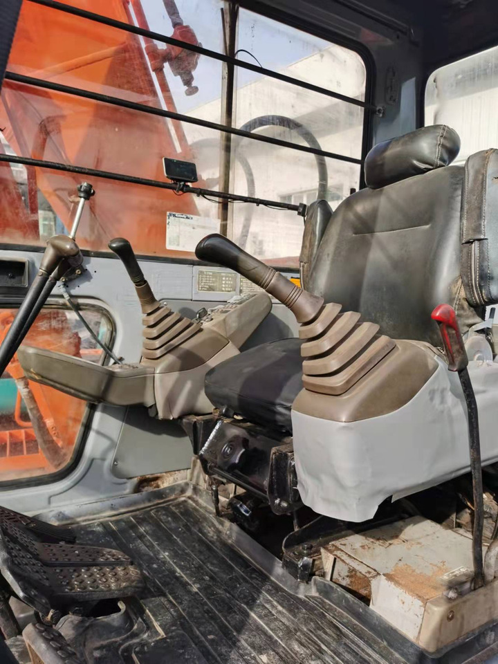 HITACHI EX120-2 - מחפר סורק: תמונה 5 HITACHI EX120-2 - מחפר סורק: תמונה 5