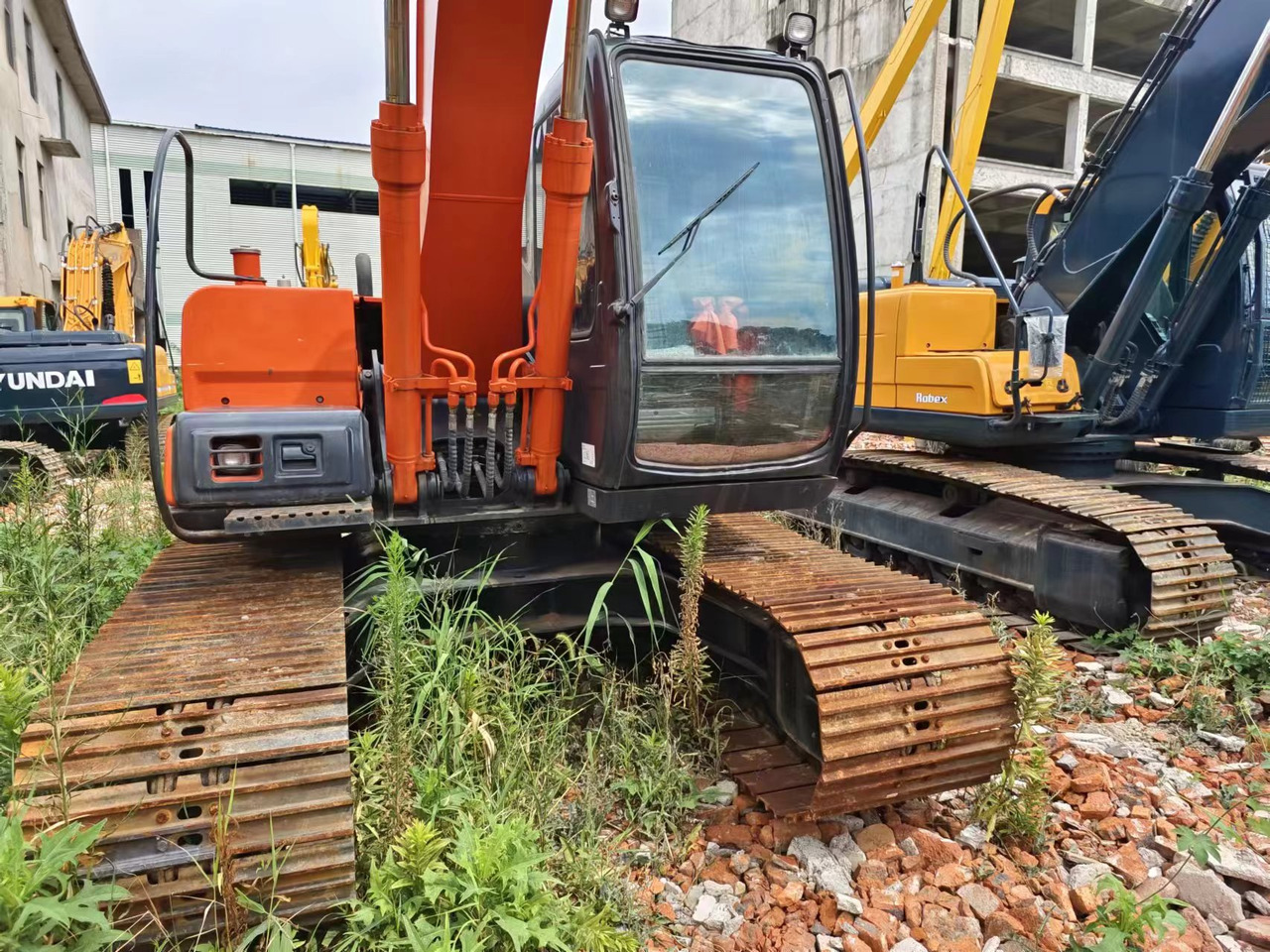 HITACHI EX120-5 - מחפר סורק: תמונה 3 HITACHI EX120-5 - מחפר סורק: תמונה 3