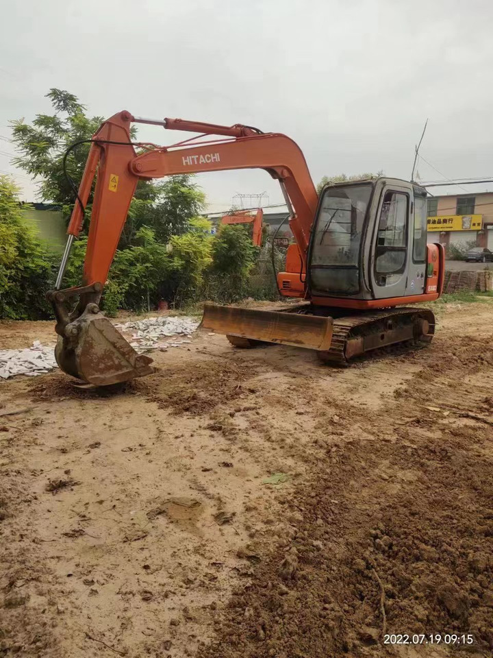 HITACHI EX60-5 - מיני מחפר: תמונה 3 HITACHI EX60-5 - מיני מחפר: תמונה 3