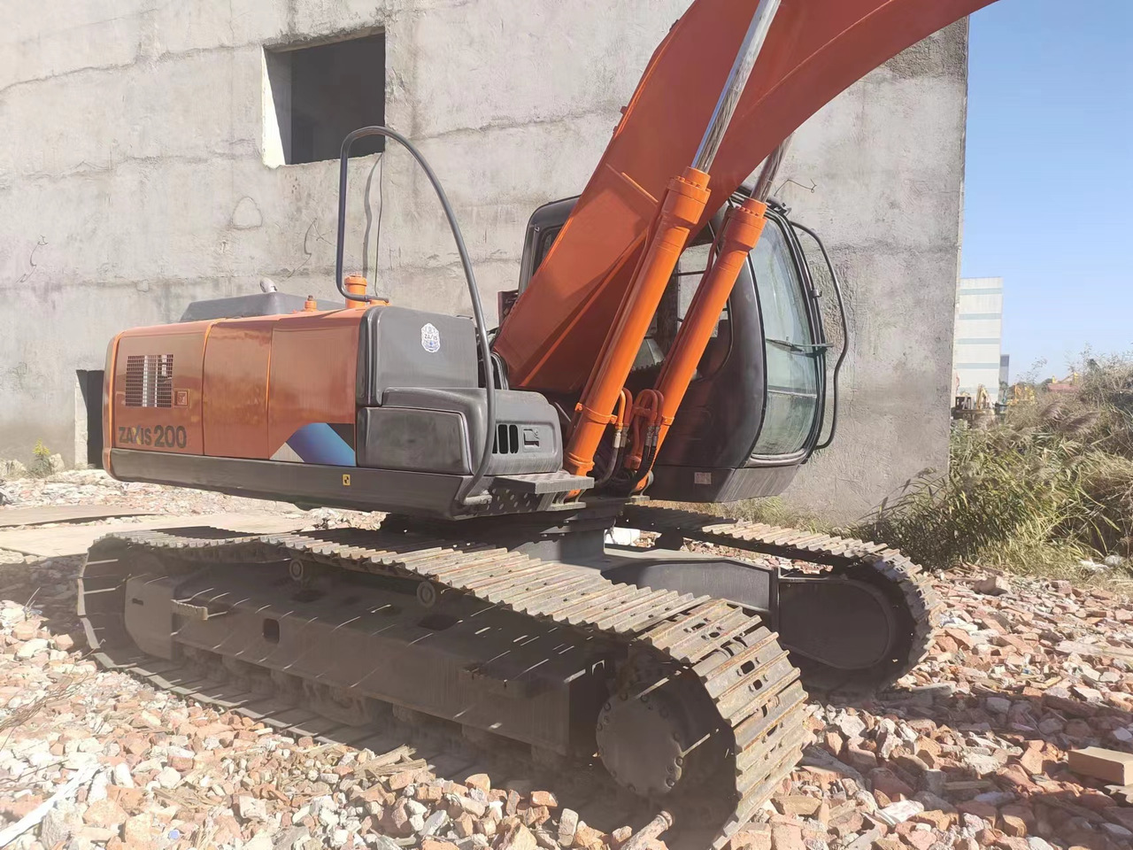 HITACHI ZX200 - מחפר סורק: תמונה 3 HITACHI ZX200 - מחפר סורק: תמונה 3