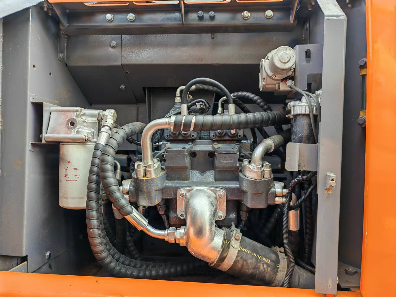 HITACHI ZX200 - מחפר סורק: תמונה 5 HITACHI ZX200 - מחפר סורק: תמונה 5