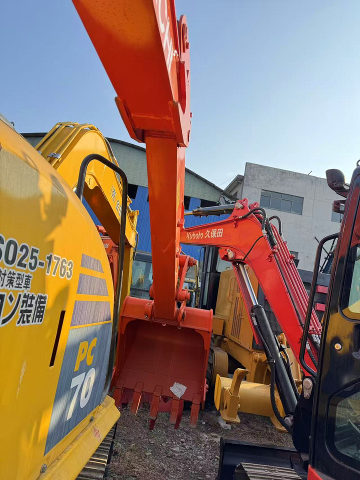 HITACHI ZX50U - מיני מחפר: תמונה 3 HITACHI ZX50U - מיני מחפר: תמונה 3