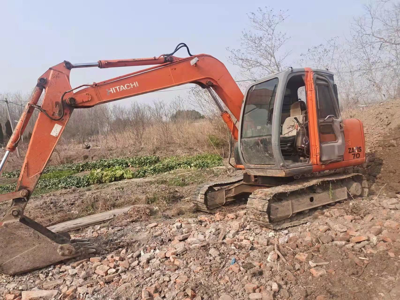 HITACHI ZX70 - מיני מחפר: תמונה 1 HITACHI ZX70 - מיני מחפר: תמונה 1