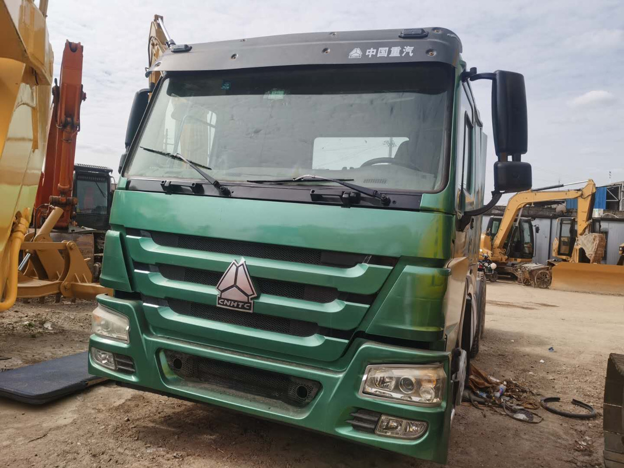 HOWO truck - יחידת טרקטור: תמונה 2 HOWO truck - יחידת טרקטור: תמונה 2