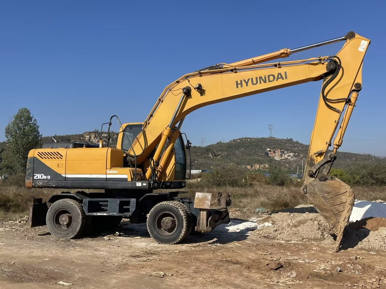 HYUNDAI 210W-9 - מחפר גלגלים: תמונה 3 HYUNDAI 210W-9 - מחפר גלגלים: תמונה 3
