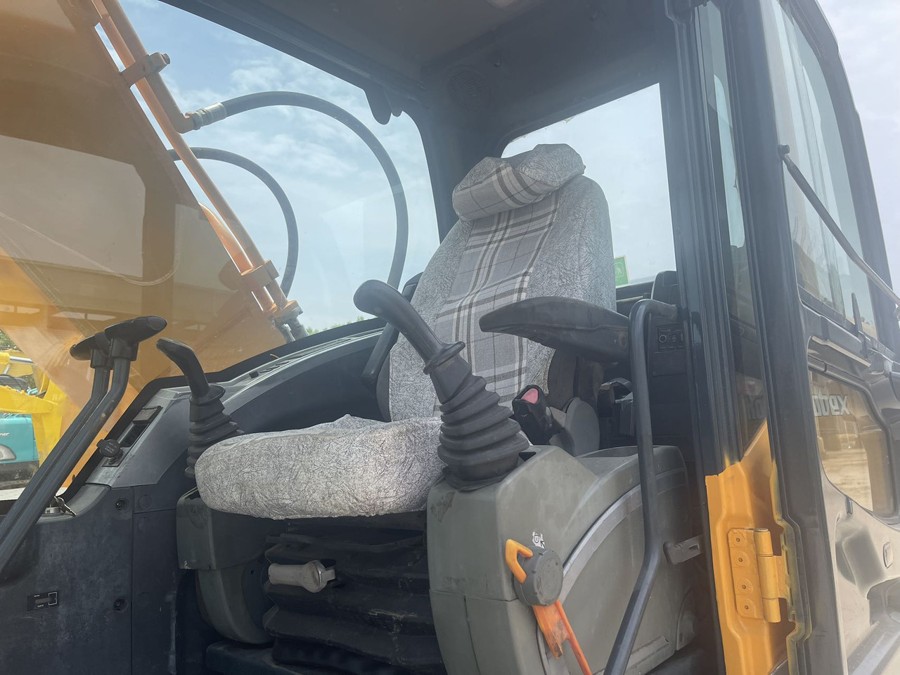 HYUNDAI 220LC-9S - מחפר סורק: תמונה 4 HYUNDAI 220LC-9S - מחפר סורק: תמונה 4