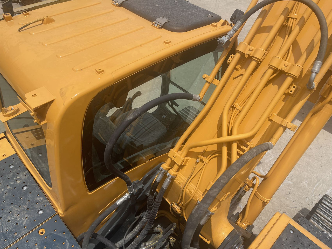 HYUNDAI 220LC-9S - מחפר סורק: תמונה 5 HYUNDAI 220LC-9S - מחפר סורק: תמונה 5