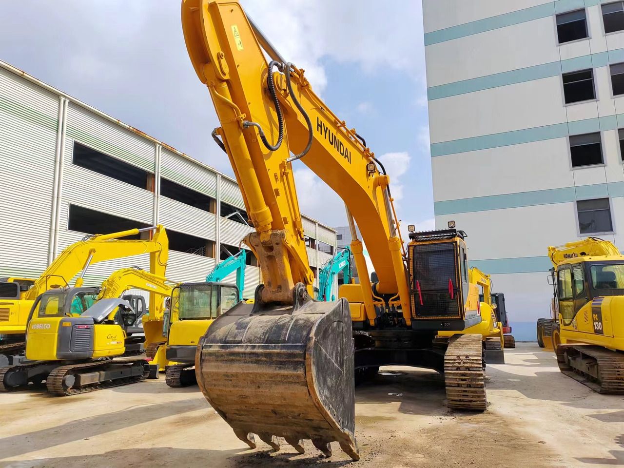 HYUNDAI R385LC-9T R305 R220 - מחפר סורק: תמונה 2 HYUNDAI R385LC-9T R305 R220 - מחפר סורק: תמונה 2