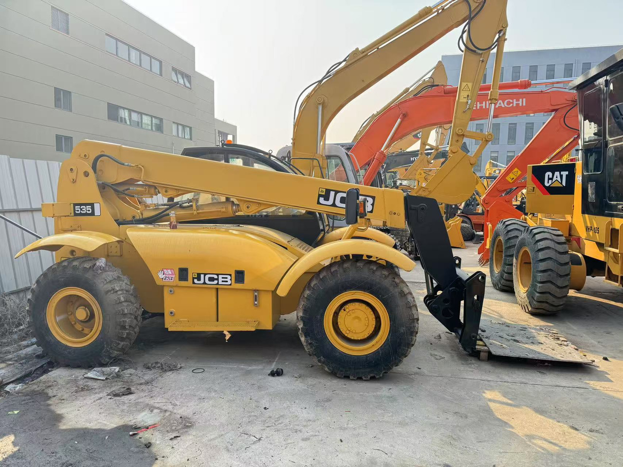 JCB 535 - מפעיל טלסקופי: תמונה 1 JCB 535 - מפעיל טלסקופי: תמונה 1