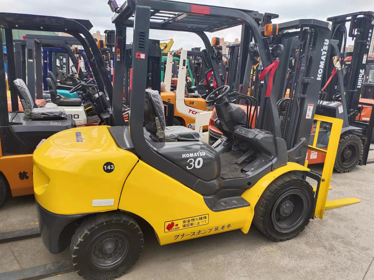 KOMATSU FD30 FD50 FD70 Japanese diesel forklift - מלגזת סולר: תמונה 5 KOMATSU FD30 FD50 FD70 Japanese diesel forklift - מלגזת סולר: תמונה 5