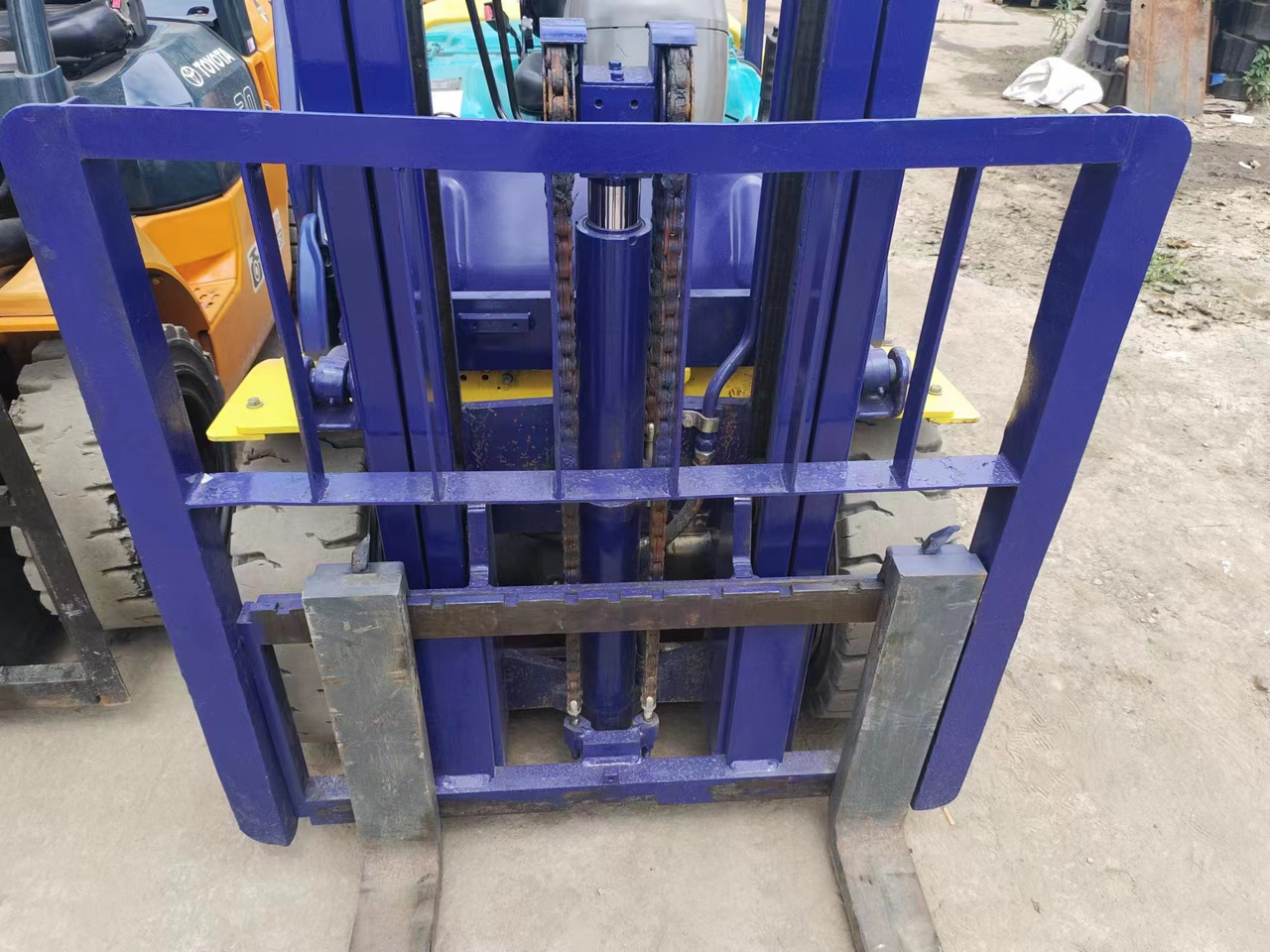 KOMATSU FD30 - מלגזת סולר: תמונה 3 KOMATSU FD30 - מלגזת סולר: תמונה 3