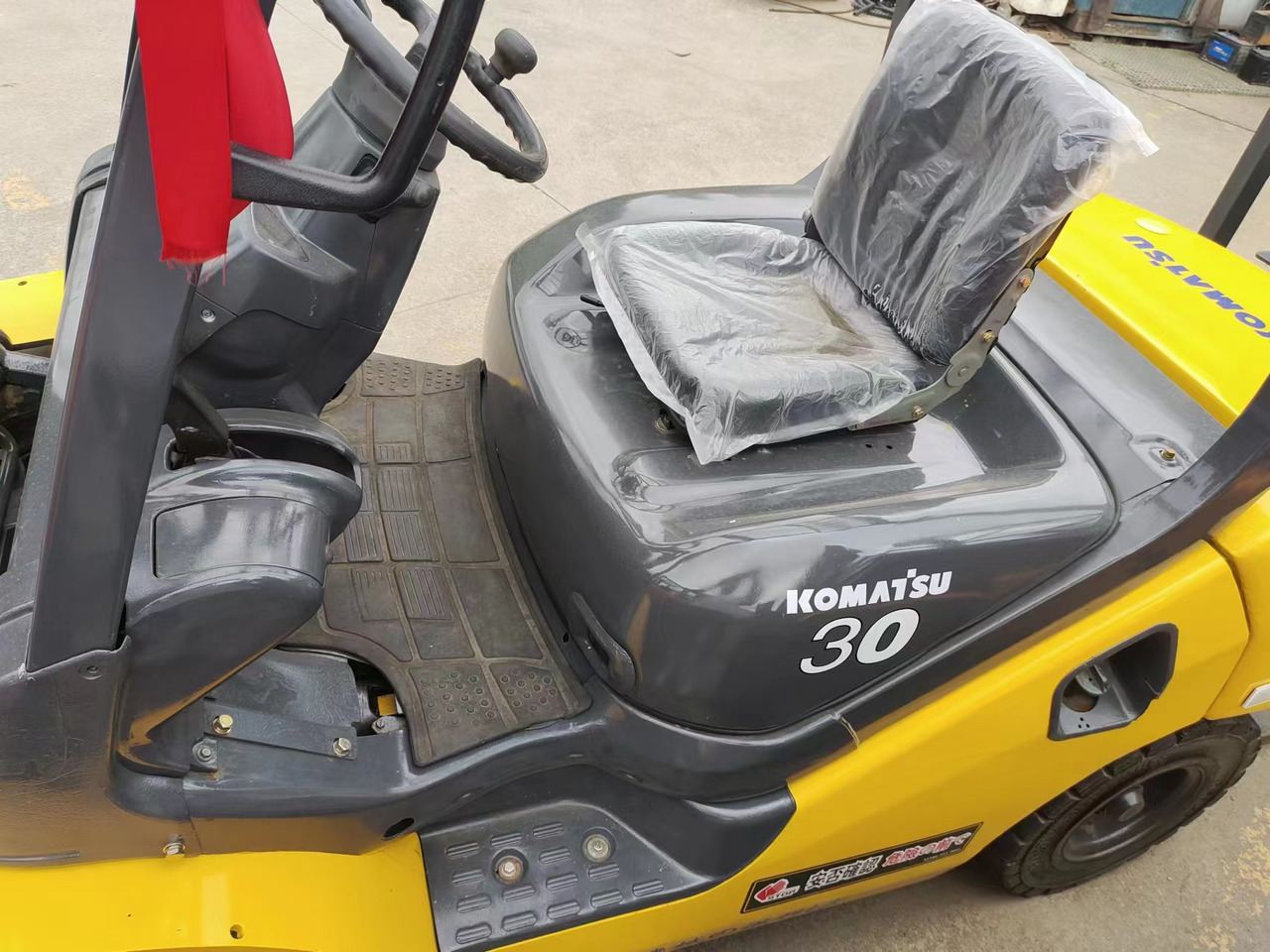 KOMATSU FD30 - מלגזת סולר: תמונה 2 KOMATSU FD30 - מלגזת סולר: תמונה 2