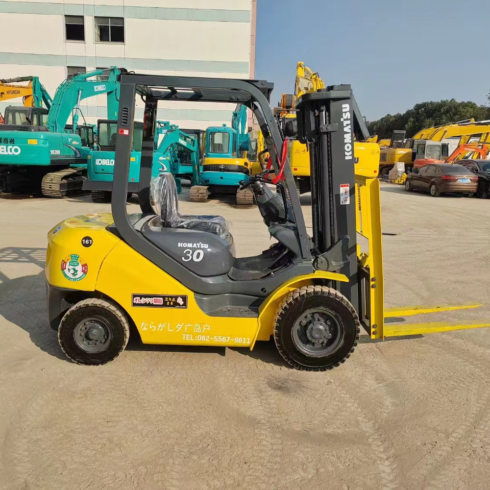 KOMATSU FD30 - מלגזת סולר: תמונה 4 KOMATSU FD30 - מלגזת סולר: תמונה 4