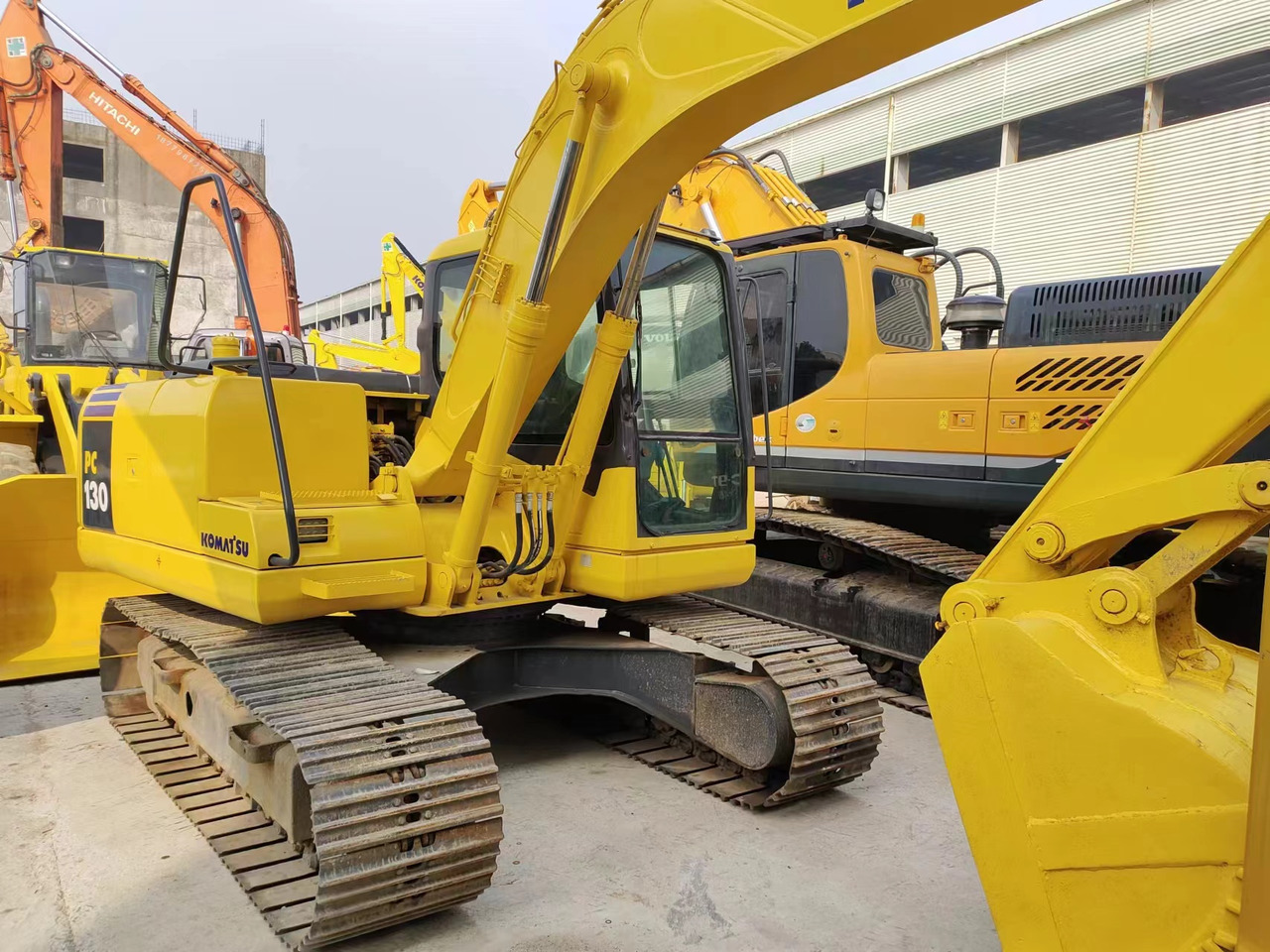 KOMATSU PC130-7 - מחפר סורק: תמונה 1 KOMATSU PC130-7 - מחפר סורק: תמונה 1