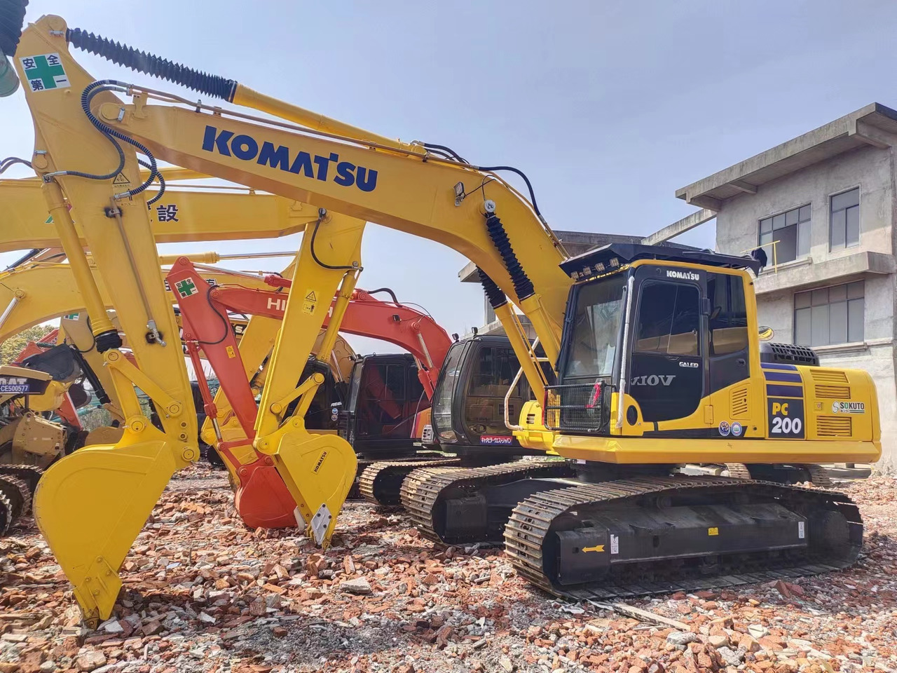 KOMATSU PC200-8N1 - מחפר סורק: תמונה 2 KOMATSU PC200-8N1 - מחפר סורק: תמונה 2