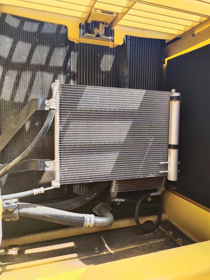 KOMATSU PC200-8 - מחפר סורק: תמונה 5 KOMATSU PC200-8 - מחפר סורק: תמונה 5