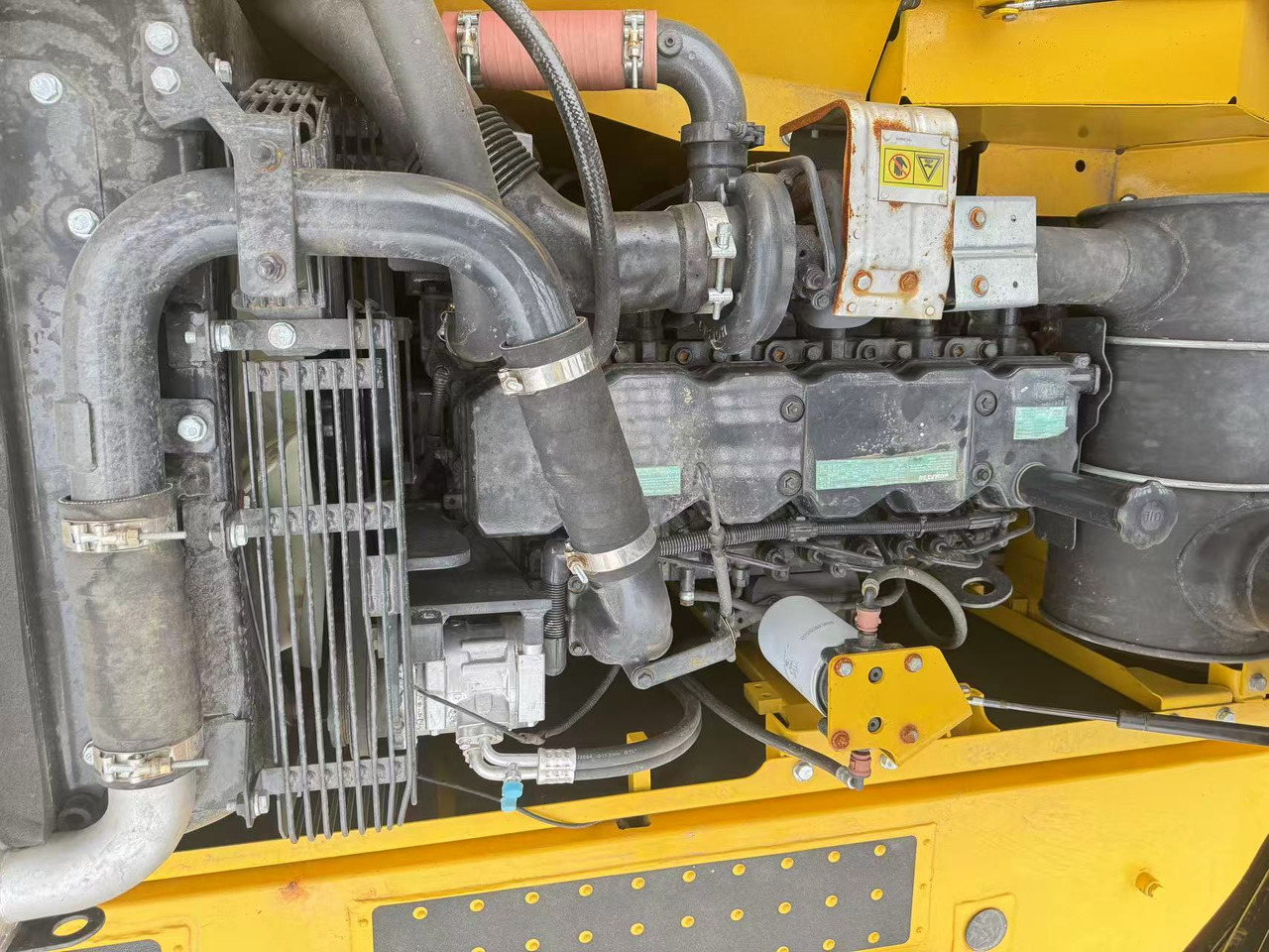 KOMATSU PC210-8 - מחפר סורק: תמונה 4 KOMATSU PC210-8 - מחפר סורק: תמונה 4