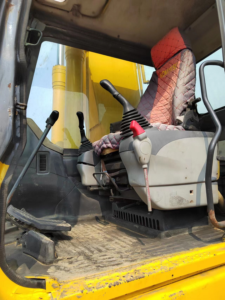 KOMATSU PC220-7 PC200-7 - מחפר סורק: תמונה 4 KOMATSU PC220-7 PC200-7 - מחפר סורק: תמונה 4