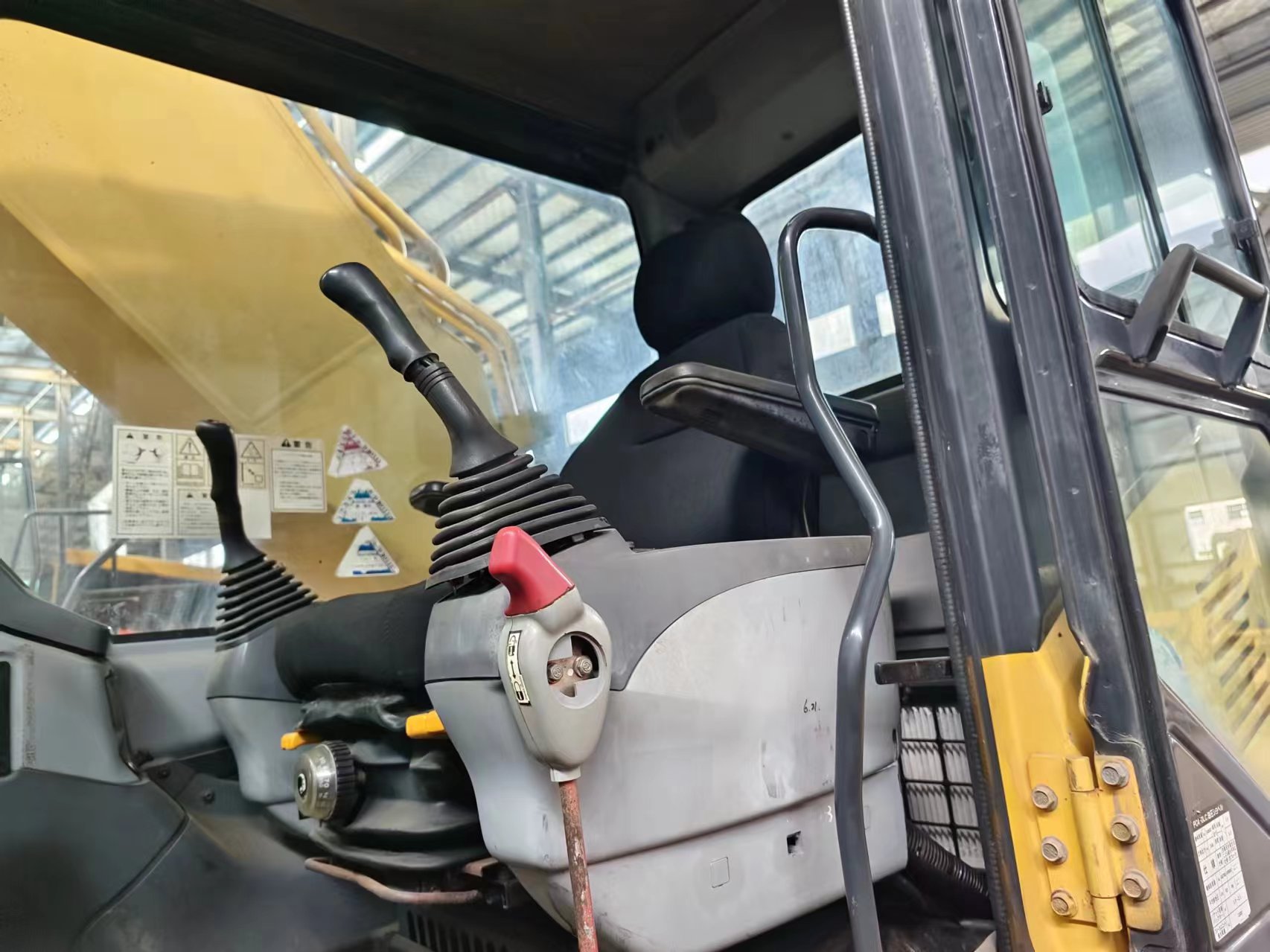 KOMATSU PC400-7 - מחפר סורק: תמונה 5 KOMATSU PC400-7 - מחפר סורק: תמונה 5