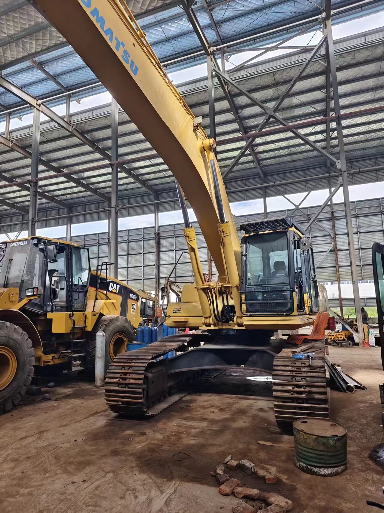KOMATSU PC400-7 - מחפר סורק: תמונה 2 KOMATSU PC400-7 - מחפר סורק: תמונה 2