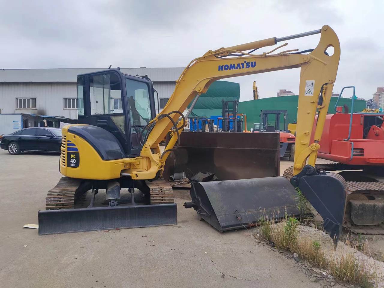 KOMATSU PC40MR - מיני מחפר: תמונה 3 KOMATSU PC40MR - מיני מחפר: תמונה 3