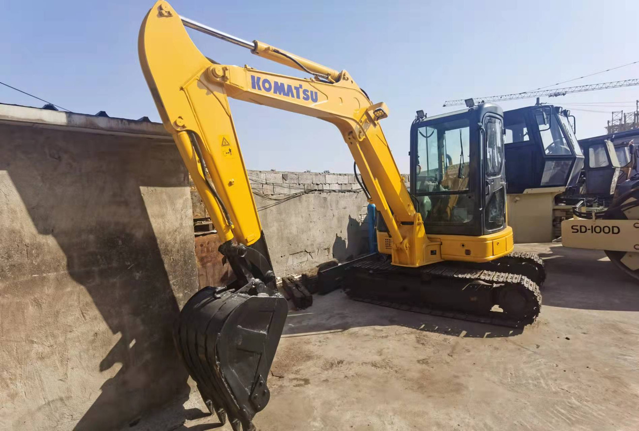 KOMATSU PC55MR-2 - מיני מחפר: תמונה 2 KOMATSU PC55MR-2 - מיני מחפר: תמונה 2
