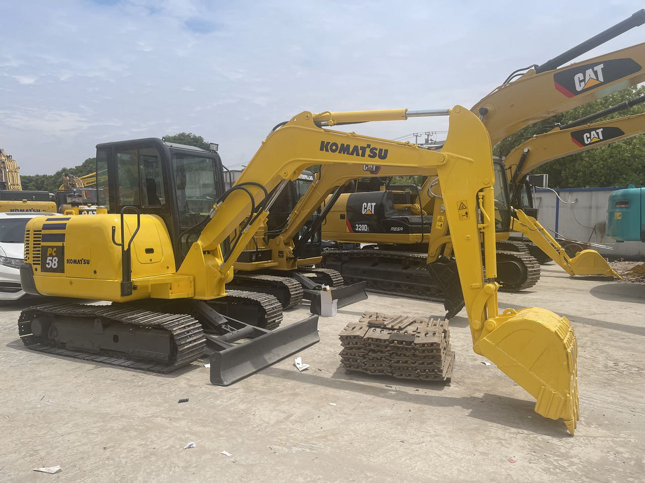 KOMATSU PC58 PC55 PC60 - מיני מחפר: תמונה 2 KOMATSU PC58 PC55 PC60 - מיני מחפר: תמונה 2