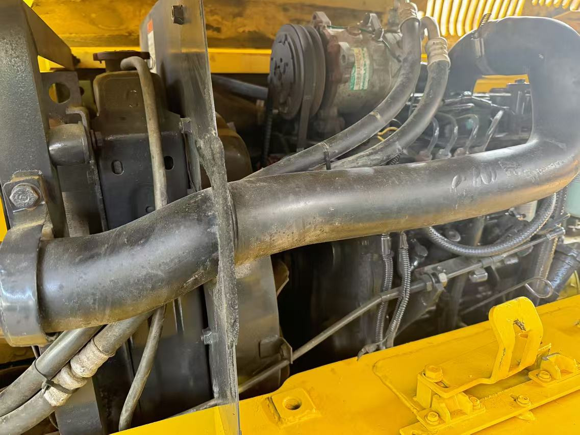 KOMATSU PC60-7 PC60 - מיני מחפר: תמונה 4 KOMATSU PC60-7 PC60 - מיני מחפר: תמונה 4