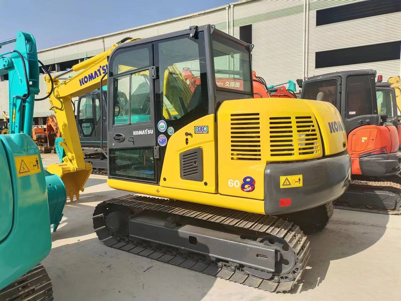 KOMATSU PC60-8 - מיני מחפר: תמונה 2 KOMATSU PC60-8 - מיני מחפר: תמונה 2
