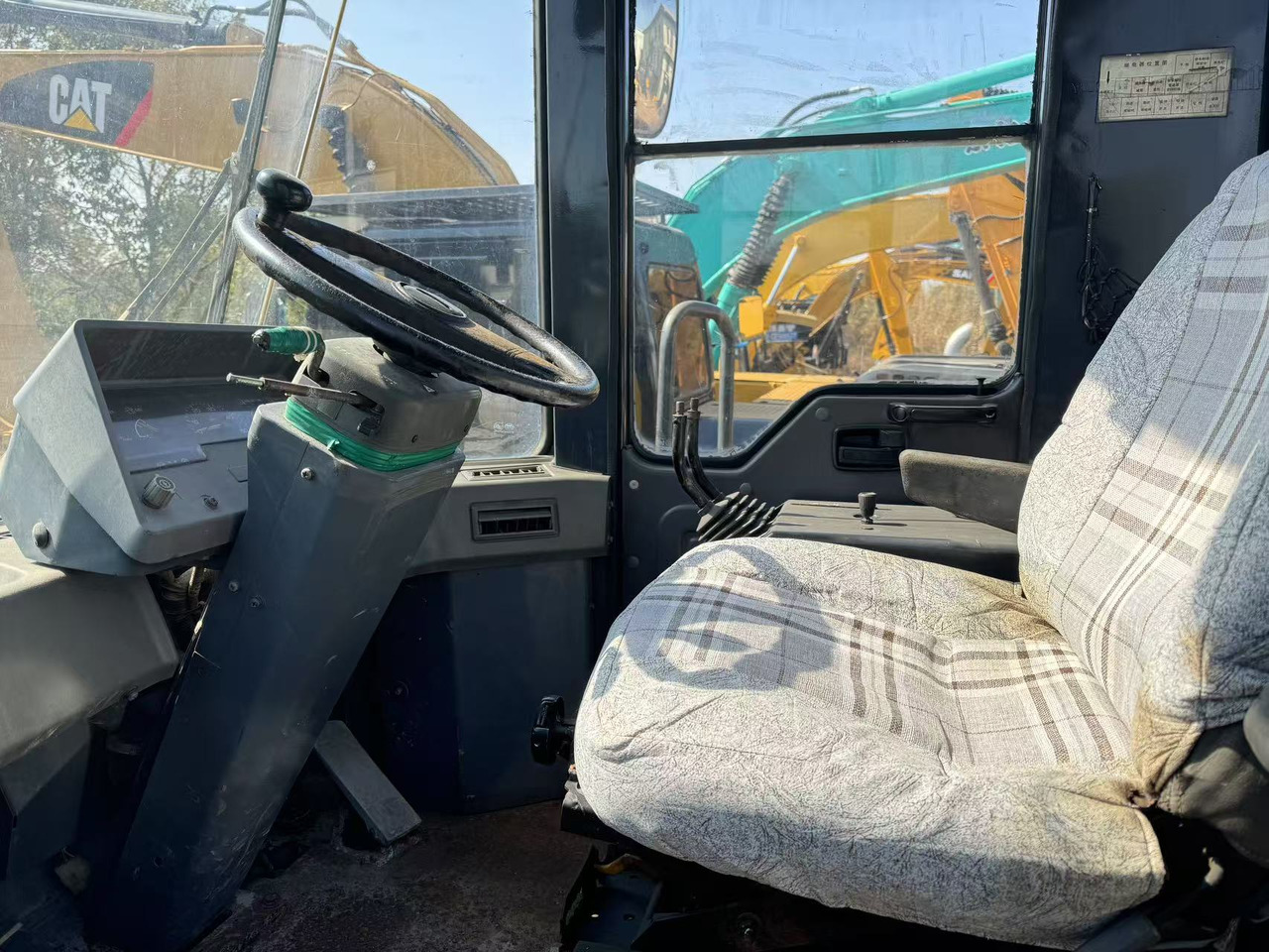 KOMATSU WA380 - מעמיס גלגלים: תמונה 4 KOMATSU WA380 - מעמיס גלגלים: תמונה 4