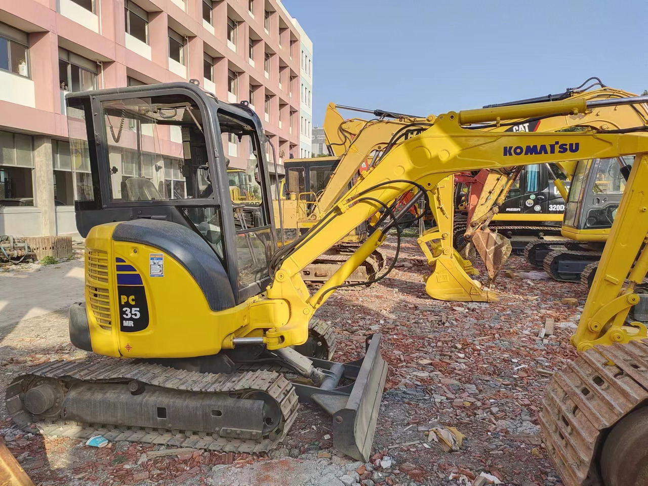KOMATSU pc35 pc55 pc60 pc70 - מיני מחפר: תמונה 2 KOMATSU pc35 pc55 pc60 pc70 - מיני מחפר: תמונה 2