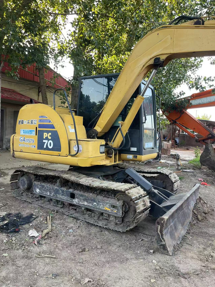 KOMATSU pc70-8 - מיני מחפר: תמונה 1 KOMATSU pc70-8 - מיני מחפר: תמונה 1