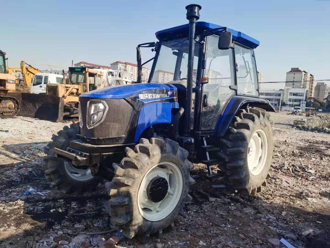 LOVOL M1104 - טרקטור חקלאי: תמונה 1 LOVOL M1104 - טרקטור חקלאי: תמונה 1