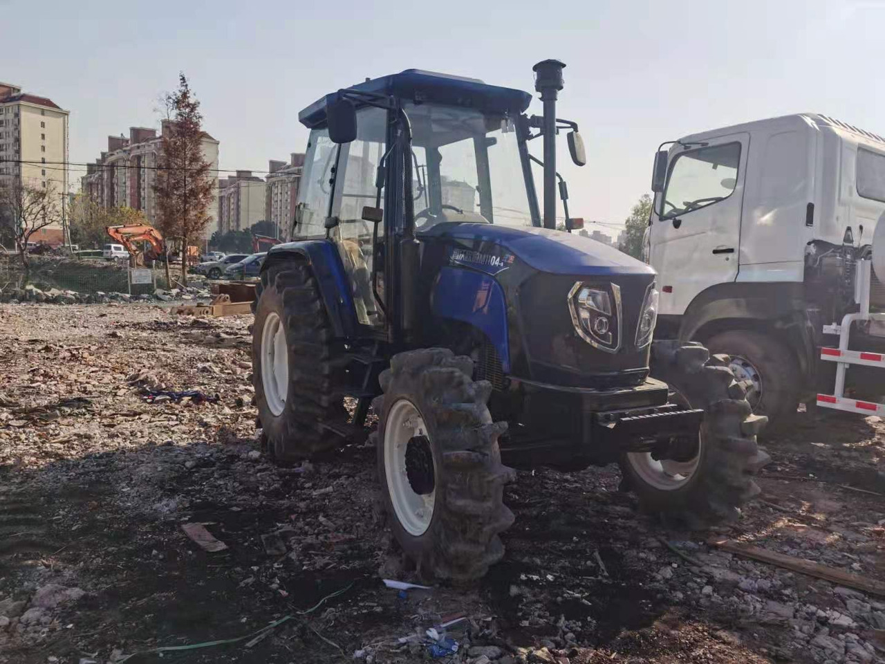 LOVOL M1104 - טרקטור חקלאי: תמונה 3 LOVOL M1104 - טרקטור חקלאי: תמונה 3