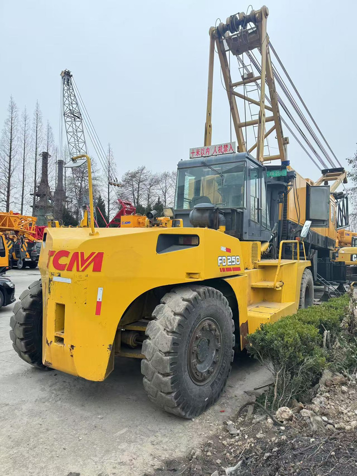 TCM FD250 - מלגזת סולר: תמונה 3 TCM FD250 - מלגזת סולר: תמונה 3