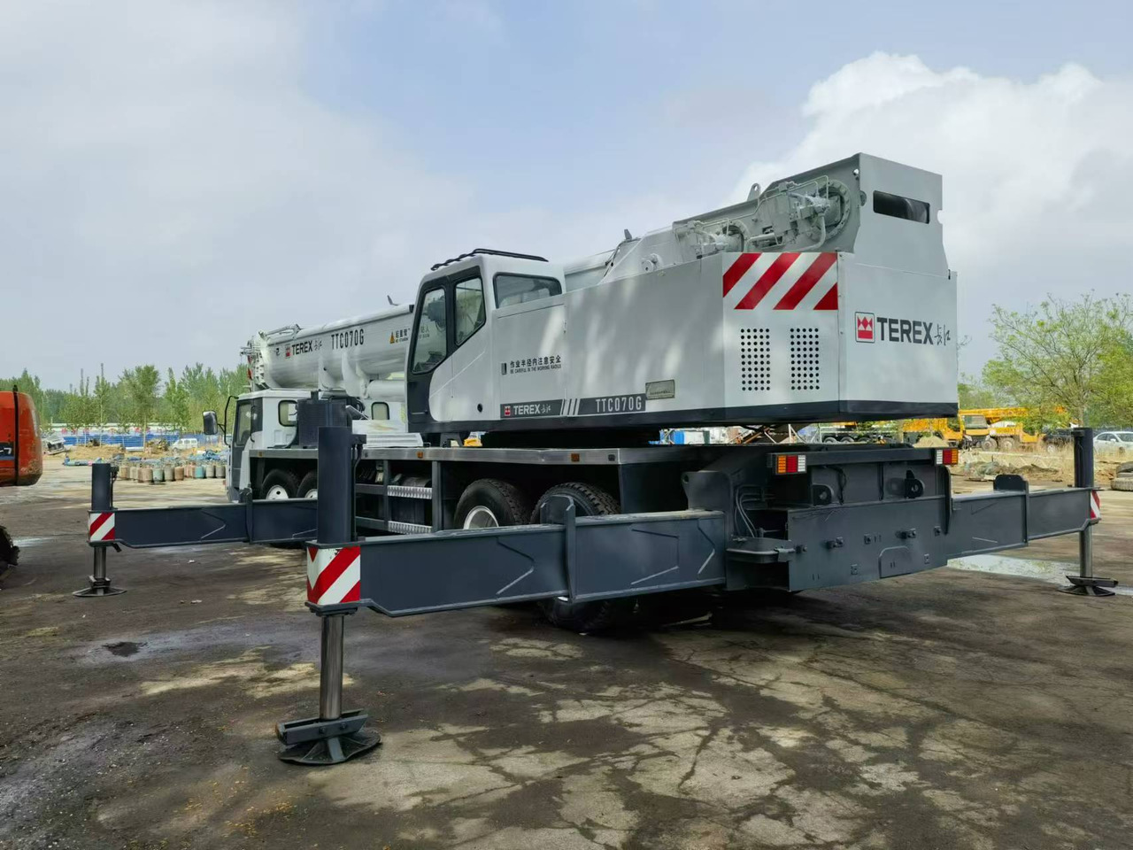 TEREX CHANGJIANG 70Ton - עגורן נייד: תמונה 2 TEREX CHANGJIANG 70Ton - עגורן נייד: תמונה 2