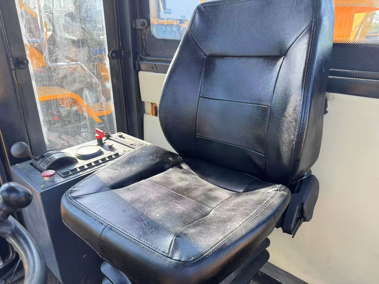 XCMG GR180 - מפלסת: תמונה 3 XCMG GR180 - מפלסת: תמונה 3