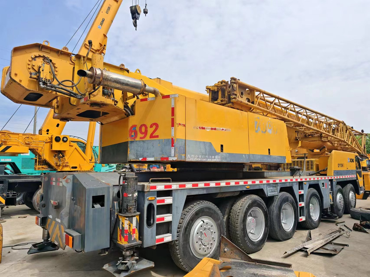XCMG QY100K-Ⅱ 100tons QY100K truck crane - עגורן נייד: תמונה 2 XCMG QY100K-Ⅱ 100tons QY100K truck crane - עגורן נייד: תמונה 2