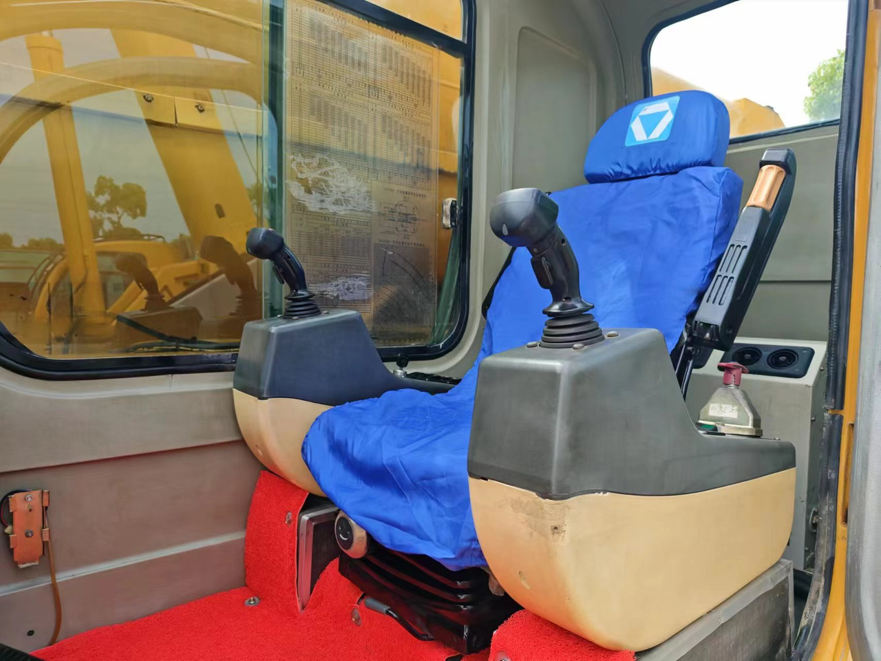 XCMG QY100K QY100 QY50 QY70 - עגורן נייד: תמונה 4 XCMG QY100K QY100 QY50 QY70 - עגורן נייד: תמונה 4