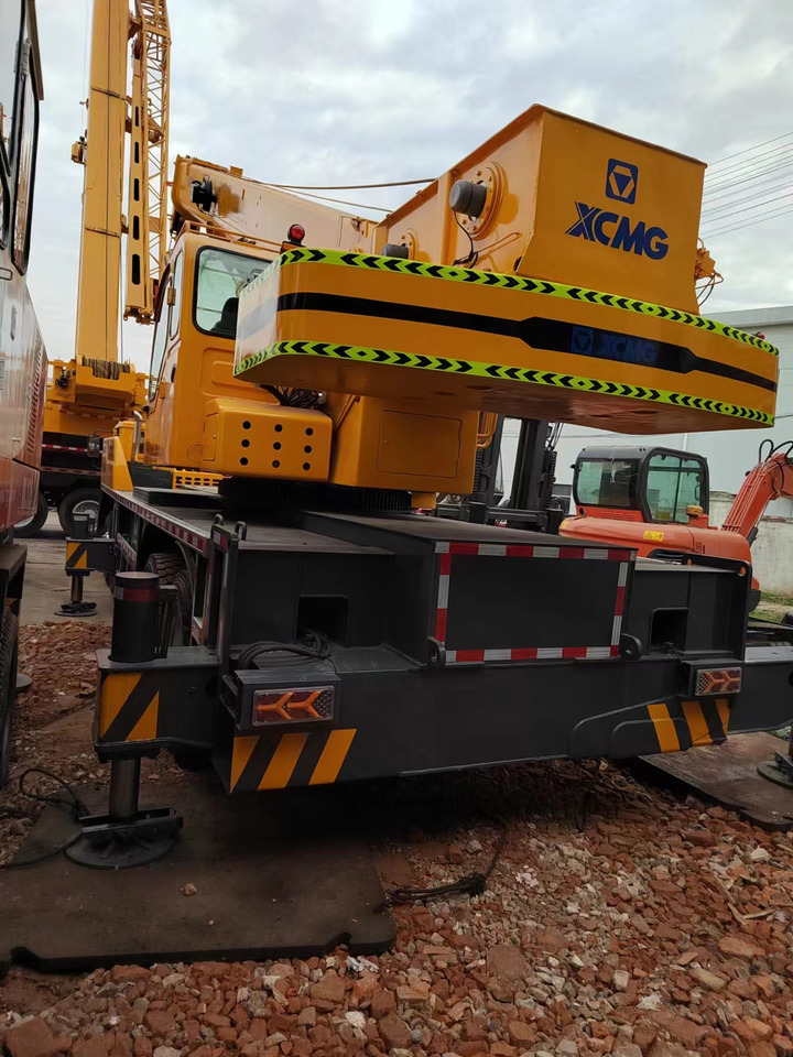 XCMG QY70K good condition QY25K QY50K QY100K QY130K China brand mobile crane - עגורן נייד: תמונה 3 XCMG QY70K good condition QY25K QY50K QY100K QY130K China brand mobile crane - עגורן נייד: תמונה 3