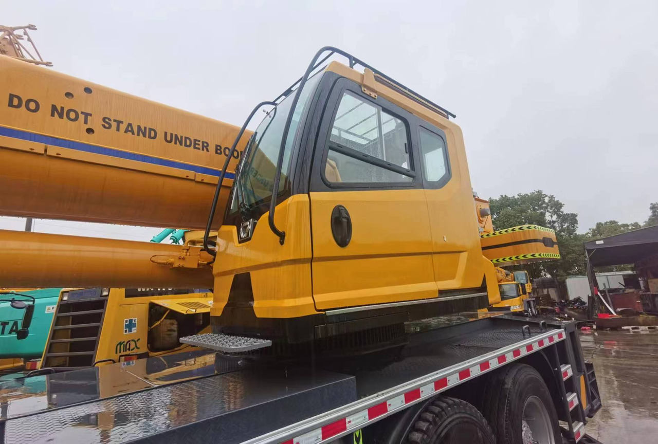 XCMG QY70K - עגורן נייד: תמונה 4 XCMG QY70K - עגורן נייד: תמונה 4