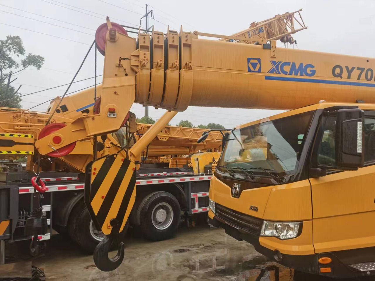 XCMG QY70K - עגורן נייד: תמונה 2 XCMG QY70K - עגורן נייד: תמונה 2