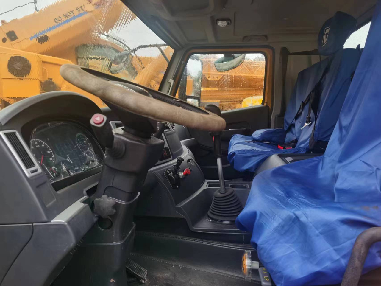 XCMG QY70K - עגורן נייד: תמונה 3 XCMG QY70K - עגורן נייד: תמונה 3