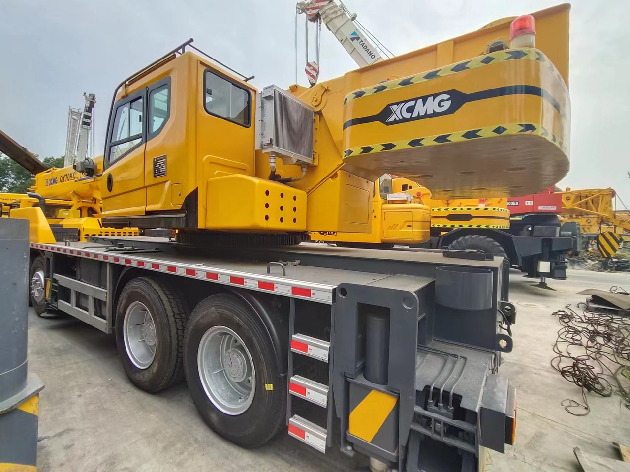 XCMG QY70K - עגורן נייד: תמונה 2 XCMG QY70K - עגורן נייד: תמונה 2